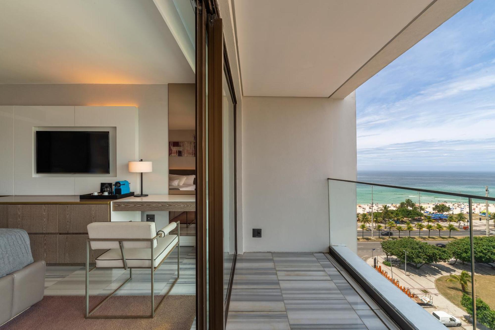 Lifestyle Laghetto Collection Hotel Rio de Janeiro Exterior foto A balcony at the hotel